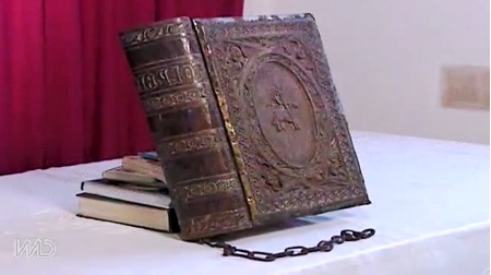 Biblia de hace 400 a�os