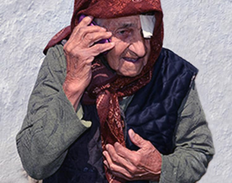Koku Istambulova, la mujer mas vieja del mundo recuerda el día feliz durante su vida